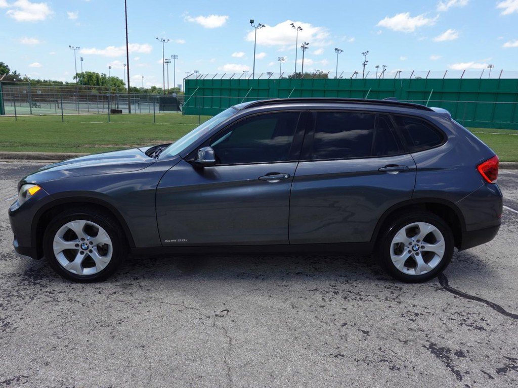Used 2015 BMW X1 sDrive28i RWD image 4