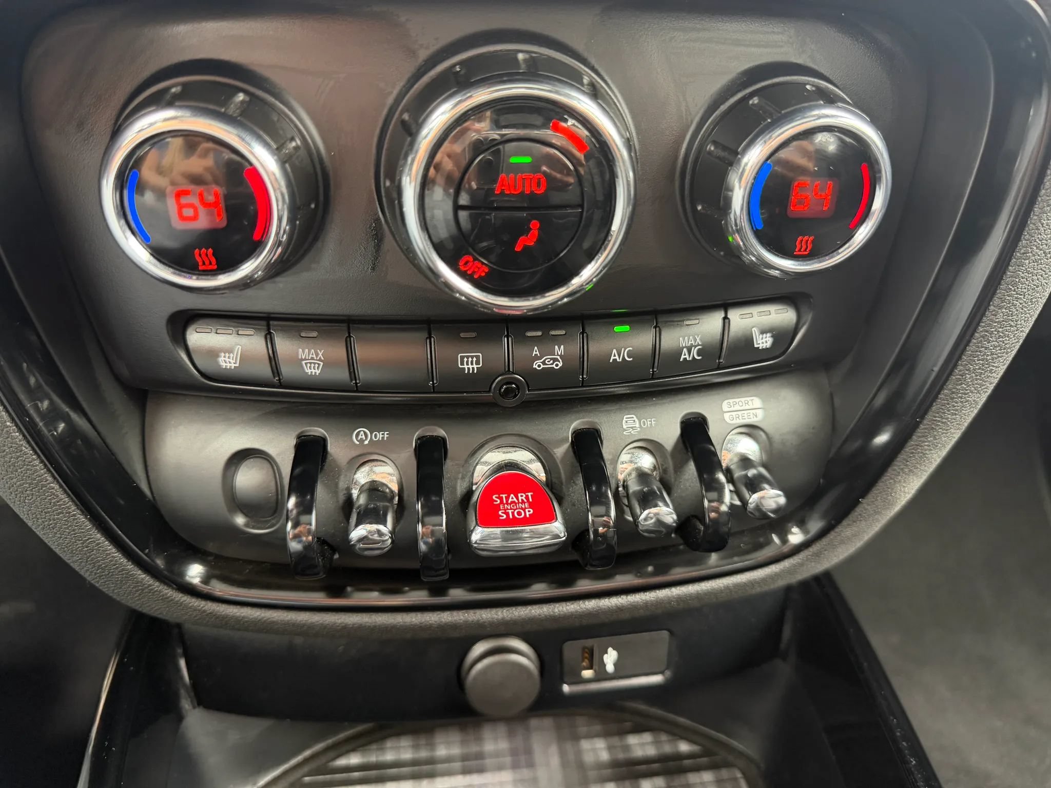 Used 2022 MINI Cooper Clubman S w/ Premium Package AWD/4WD image 11