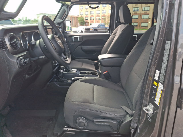 Used 2022 Jeep Gladiator Sport AWD/4WD image 14