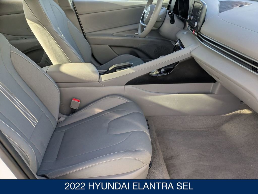 Used 2022 Hyundai Elantra SEL image 32