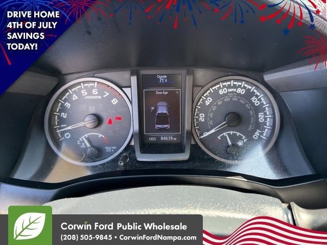 Used 2017 Toyota Tacoma TRD Off-Road w/ Premium & Technology Package AWD/4WD image 18