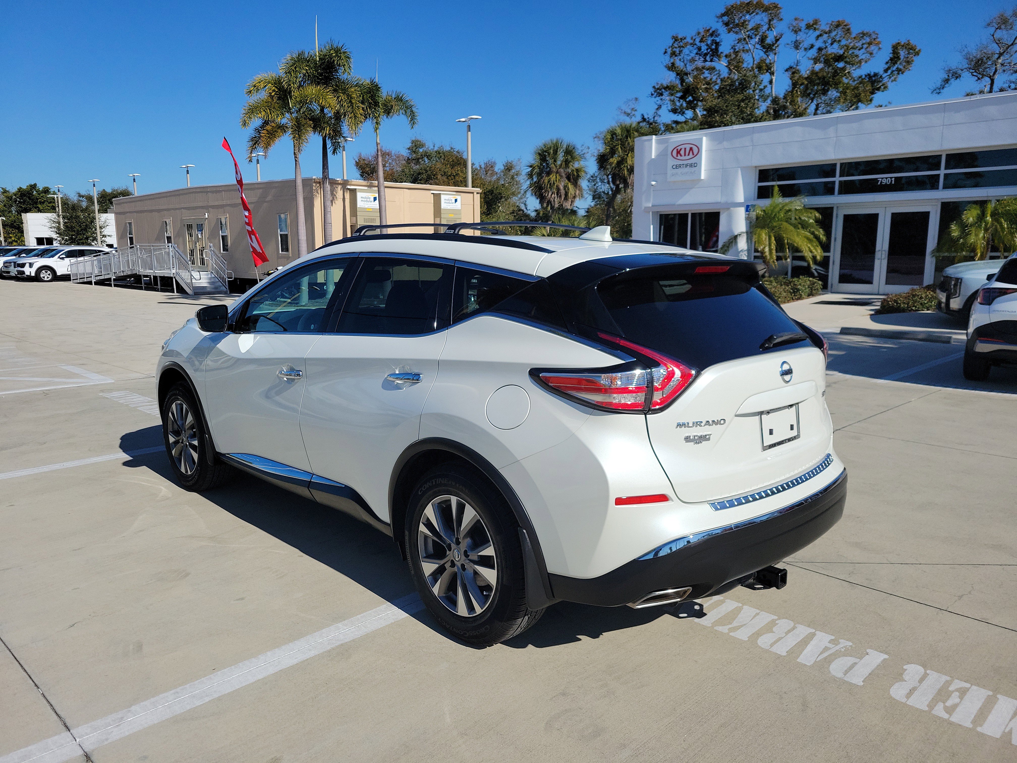 Used 2018 Nissan Murano SV w/ Cargo Package image 6