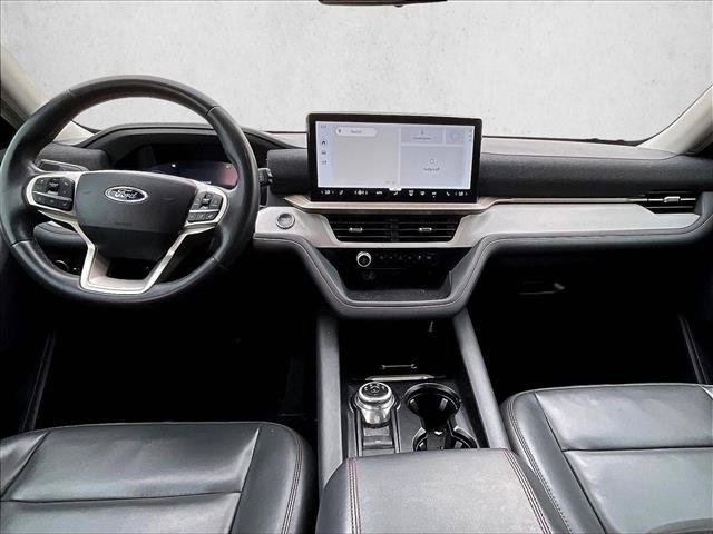Certified 2025 Ford Explorer Active w/ Active Comfort Package RWD image 12