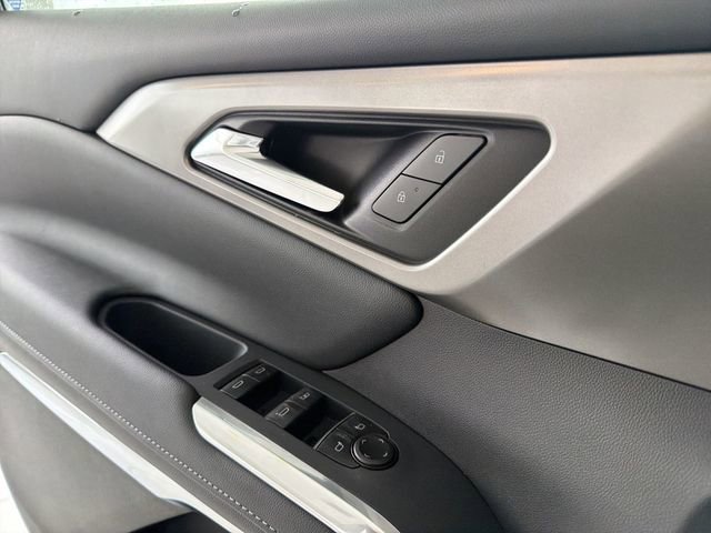 New 2026 Chevrolet Traverse LT w/ Midnight/Sport Edition image 24