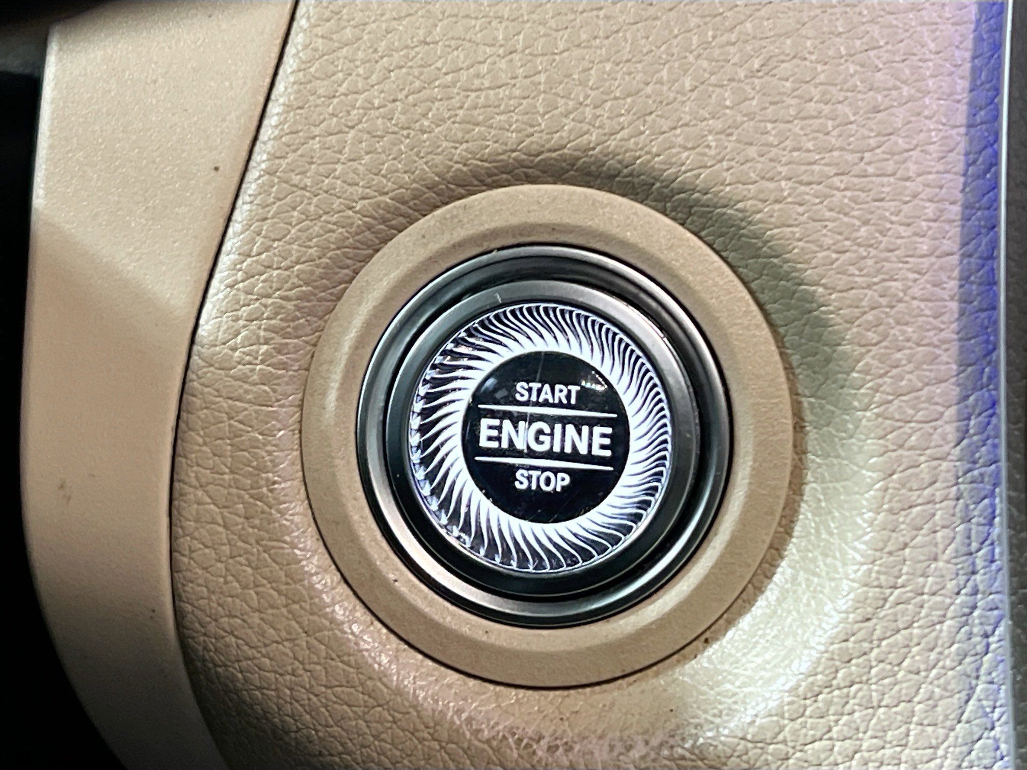 Used 2021 Mercedes-Benz GLC 300 image 24