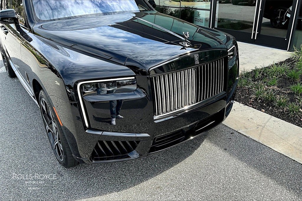 Certified 2025 Rolls-Royce Cullinan Black Badge image 27