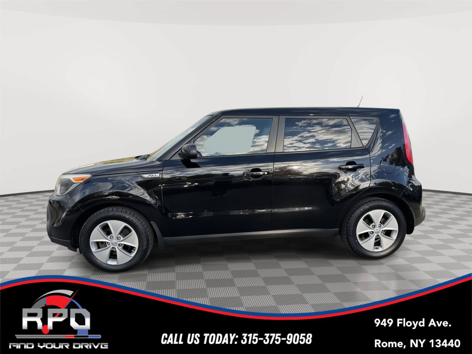 Used 2015 Kia Soul FWD image 2