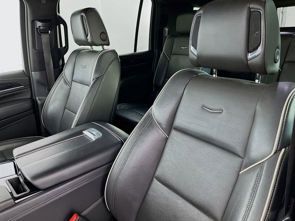 Used 2023 Cadillac Escalade ESV Sport image 29