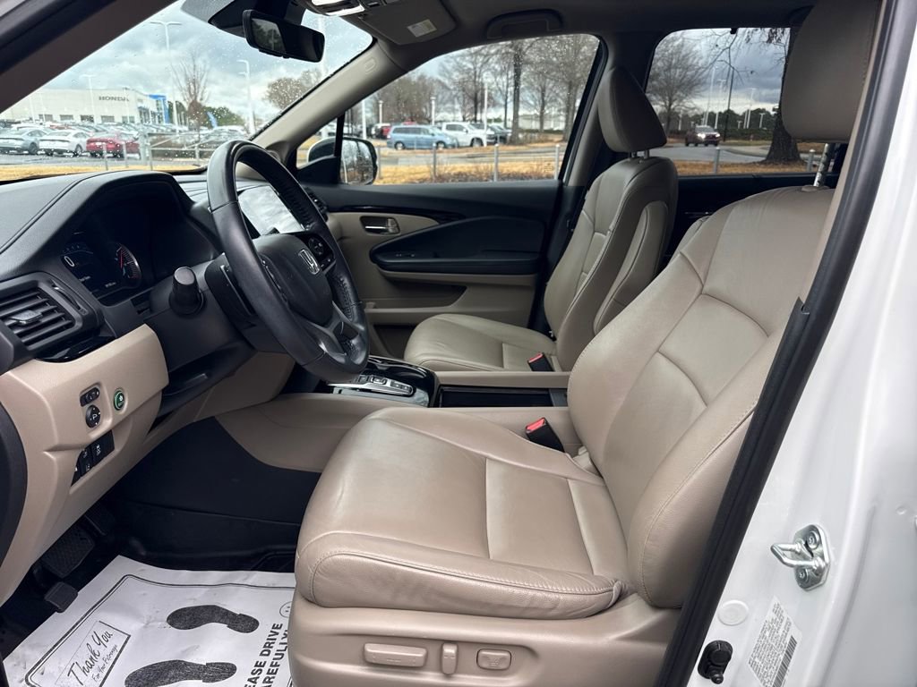 Used 2021 Honda Pilot Touring image 13