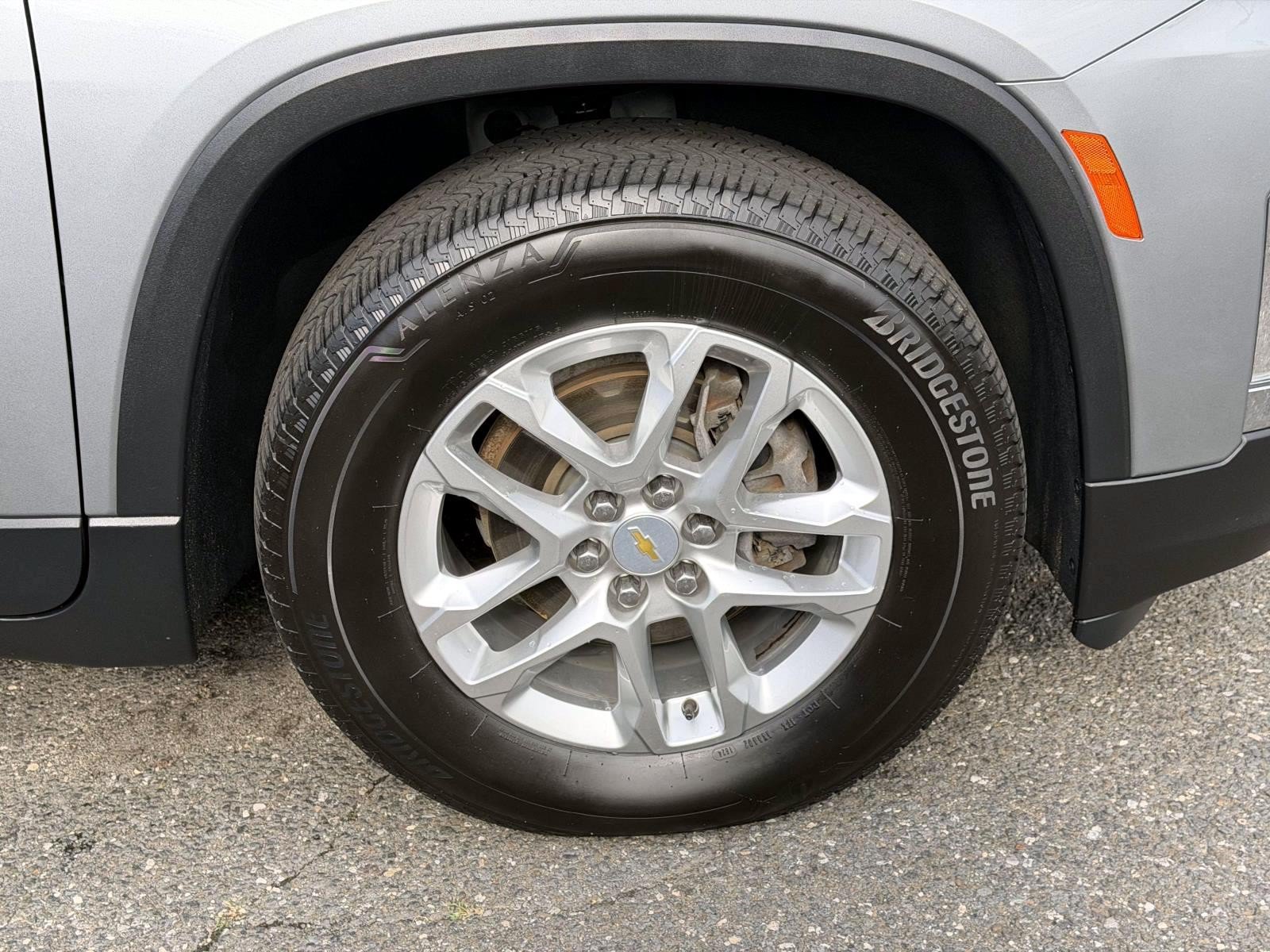 Used 2024 Chevrolet Traverse LS w/ Safety Package AWD/4WD image 8