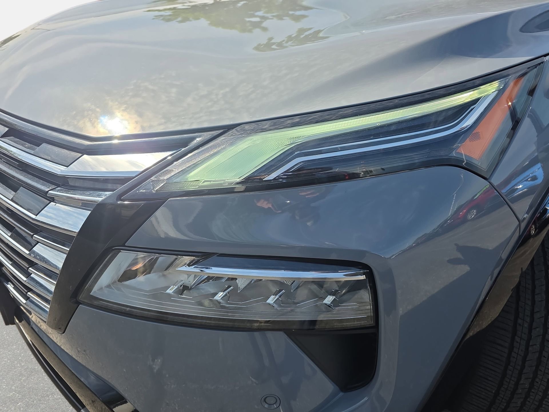 Used 2025 Nissan Rogue Platinum AWD/4WD image 30