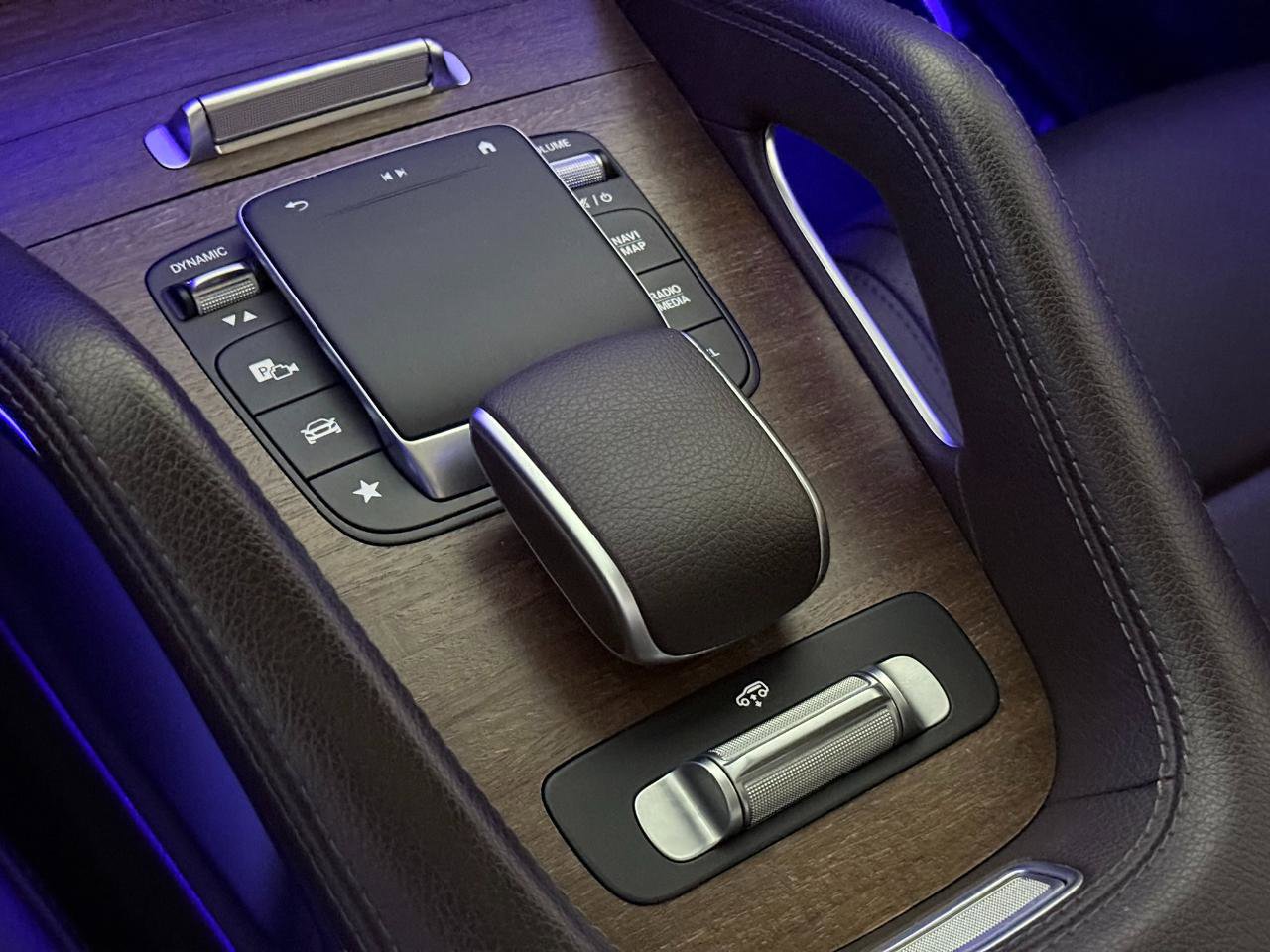 Used 2022 Mercedes-Benz GLS 450 4MATIC image 39