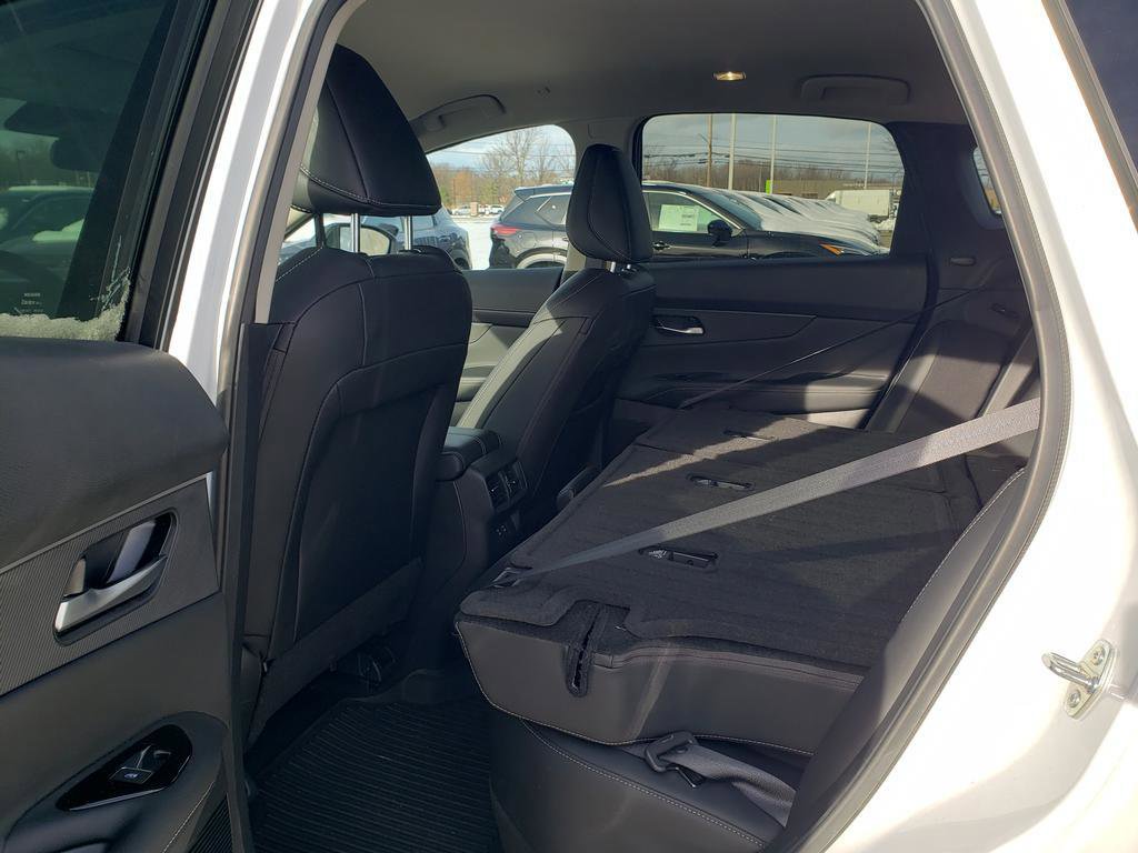 Certified 2025 Nissan Murano SV image 16