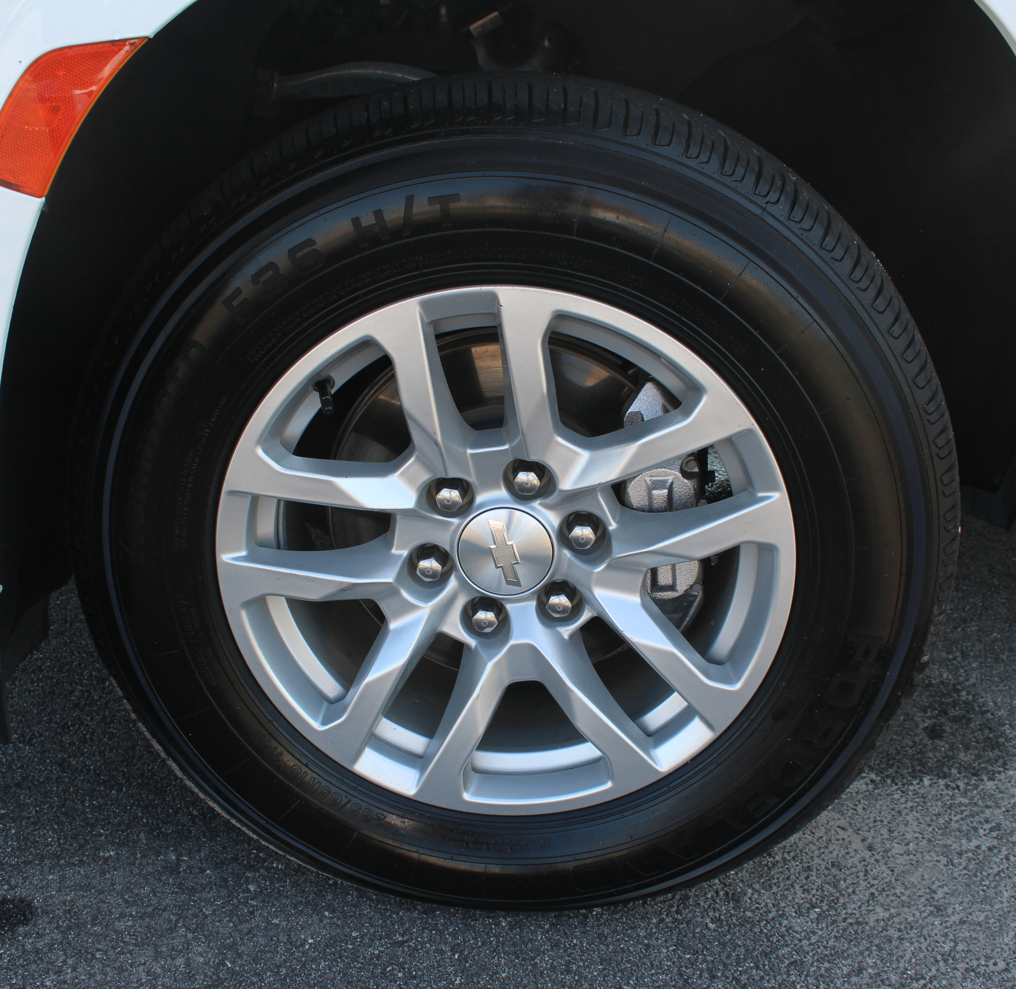 Used 2023 Chevrolet Suburban LT image 52