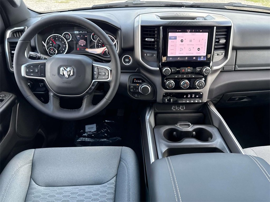 New 2026 RAM 1500 4x4 Crew Cab image 3