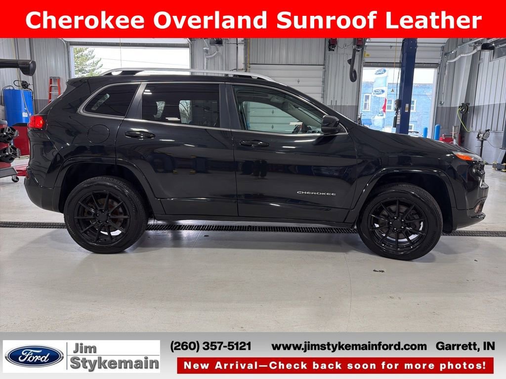 Used 2016 Jeep Cherokee Overland AWD/4WD image 9