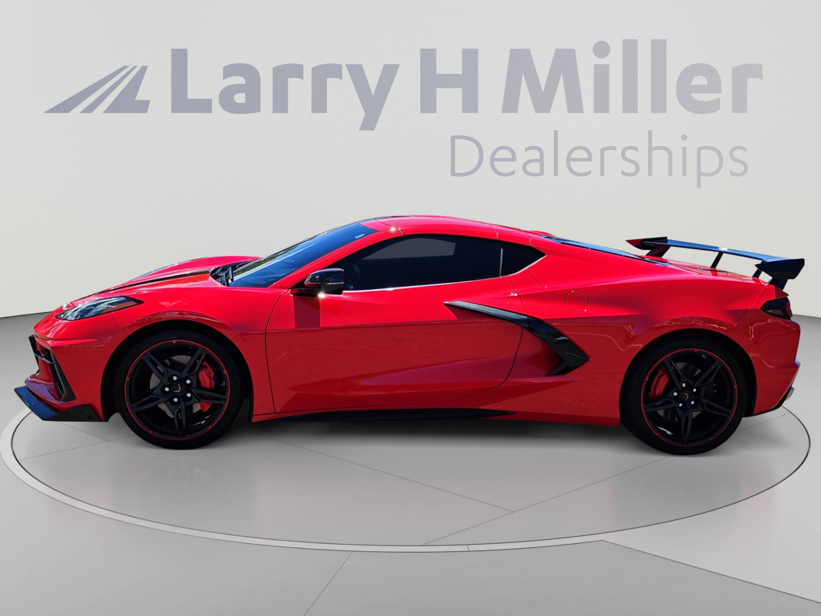 Used 2021 Chevrolet Corvette Stingray Preferred Cpe w/ 2LT RWD image 2
