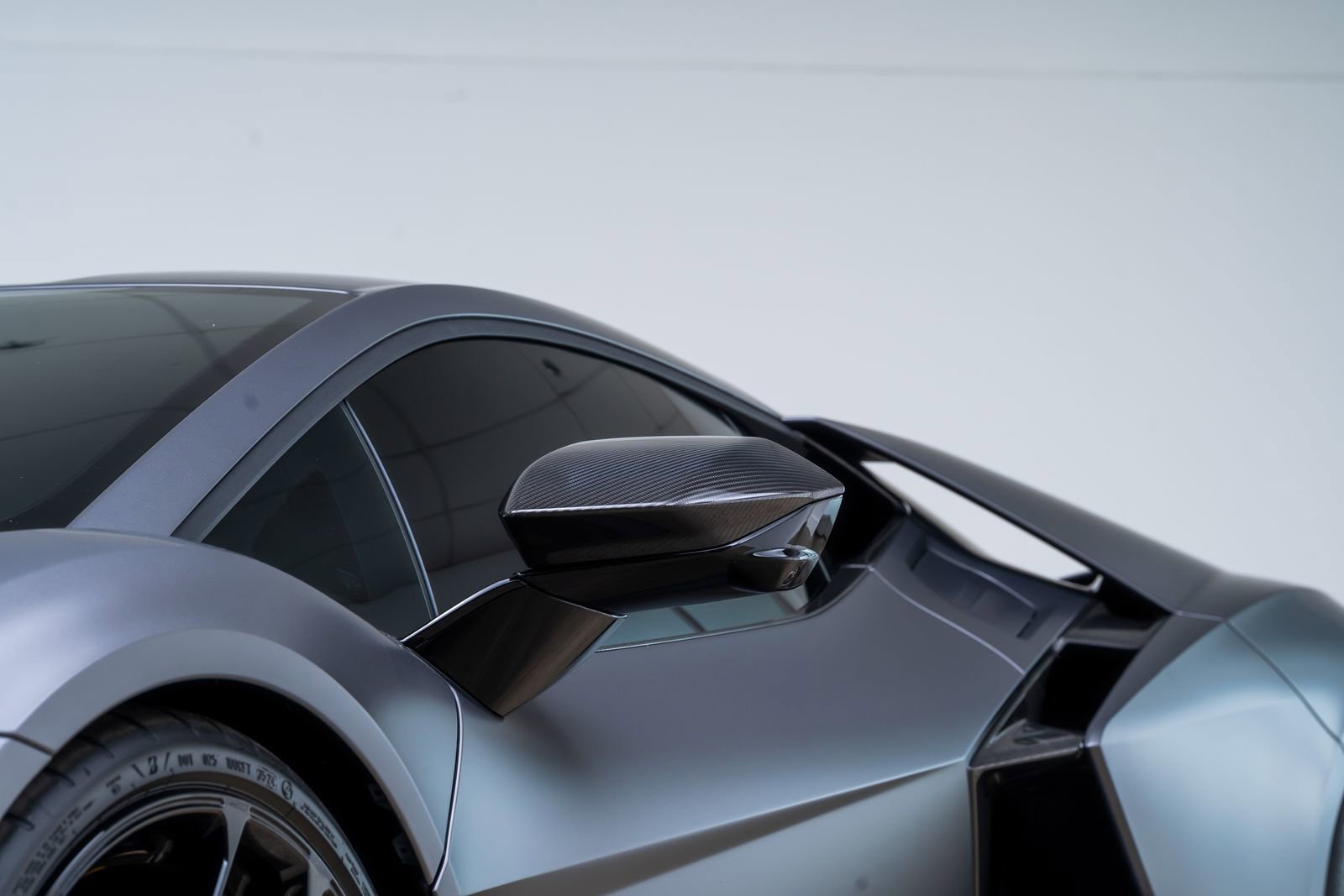 Used 2025 Lamborghini Revuelto AWD/4WD image 20