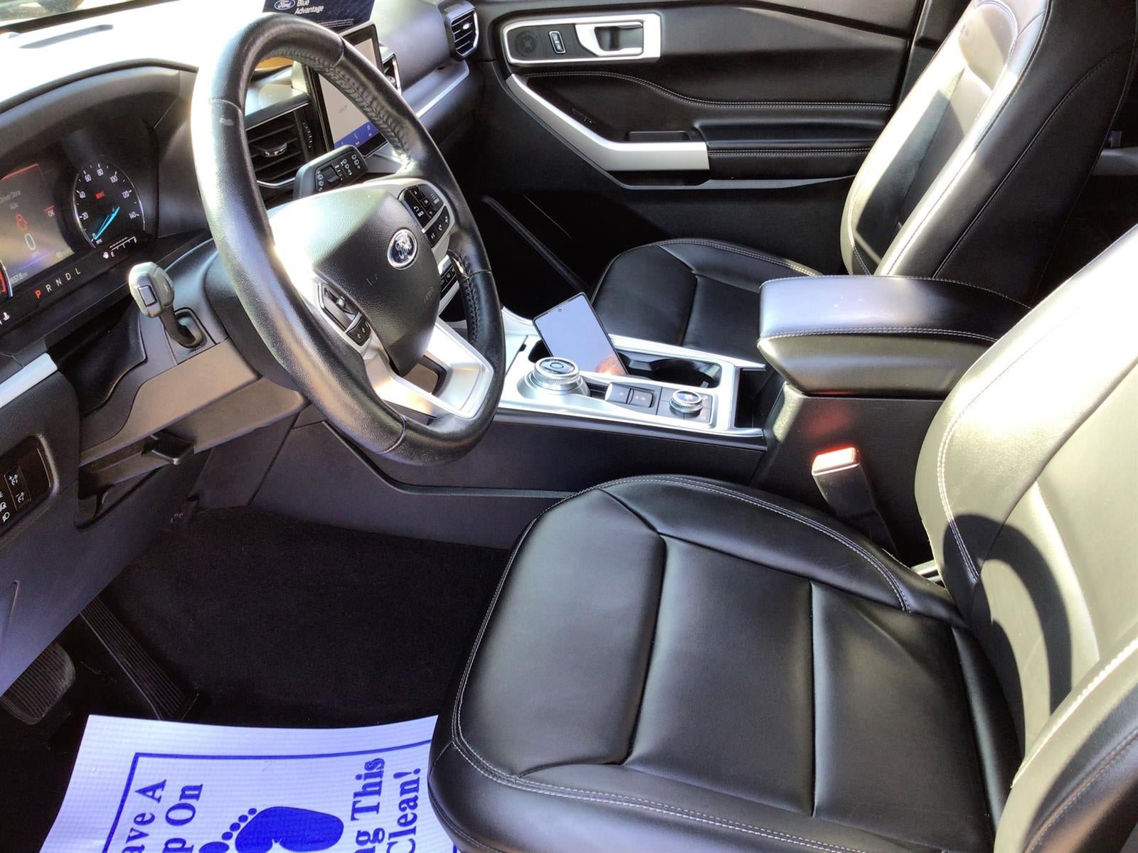 Certified 2023 Ford Explorer XLT w/ Equipment Group 202A image 3