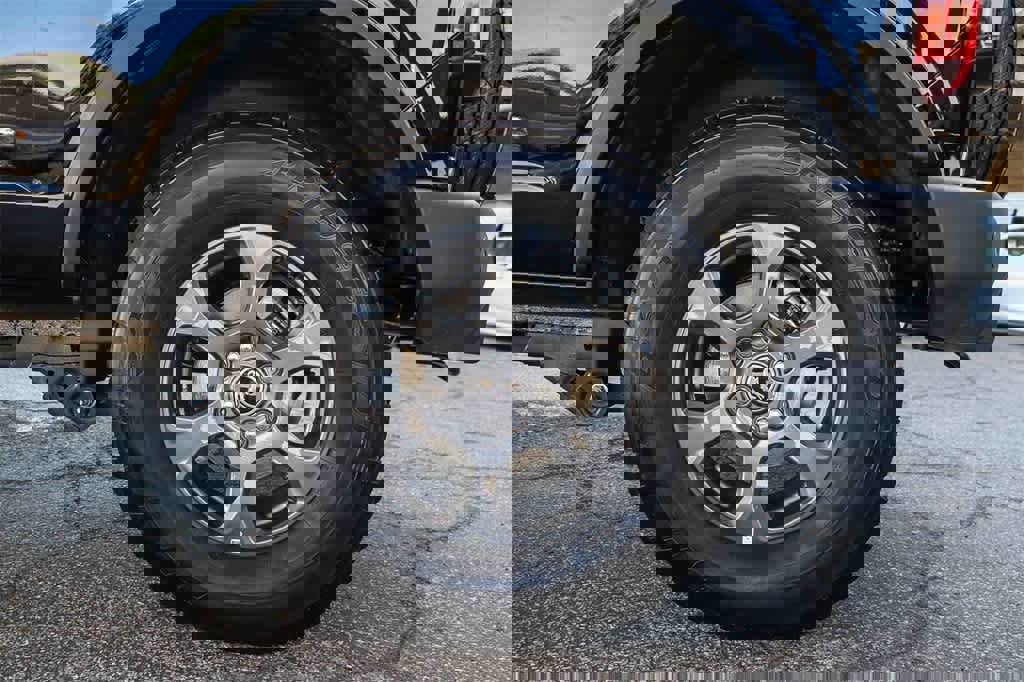 Used 2025 Ford Bronco Big Bend image 10