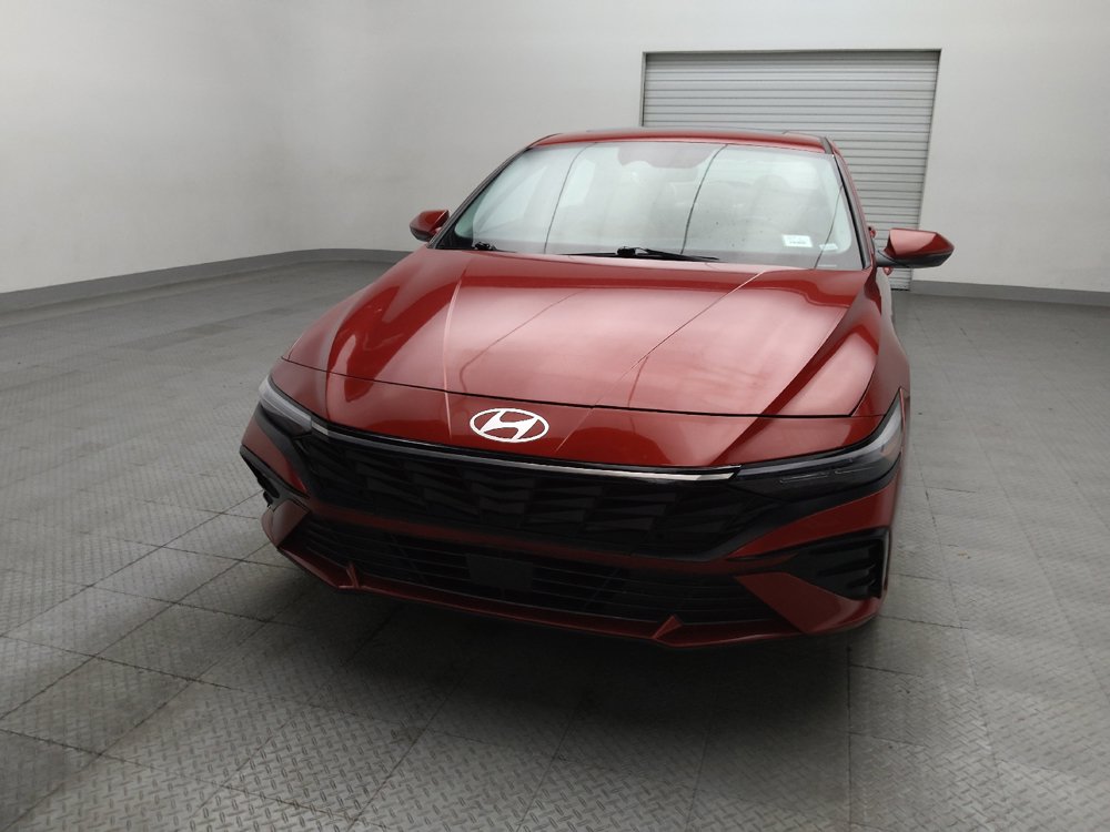 Used 2025 Hyundai Elantra Limited FWD image 15