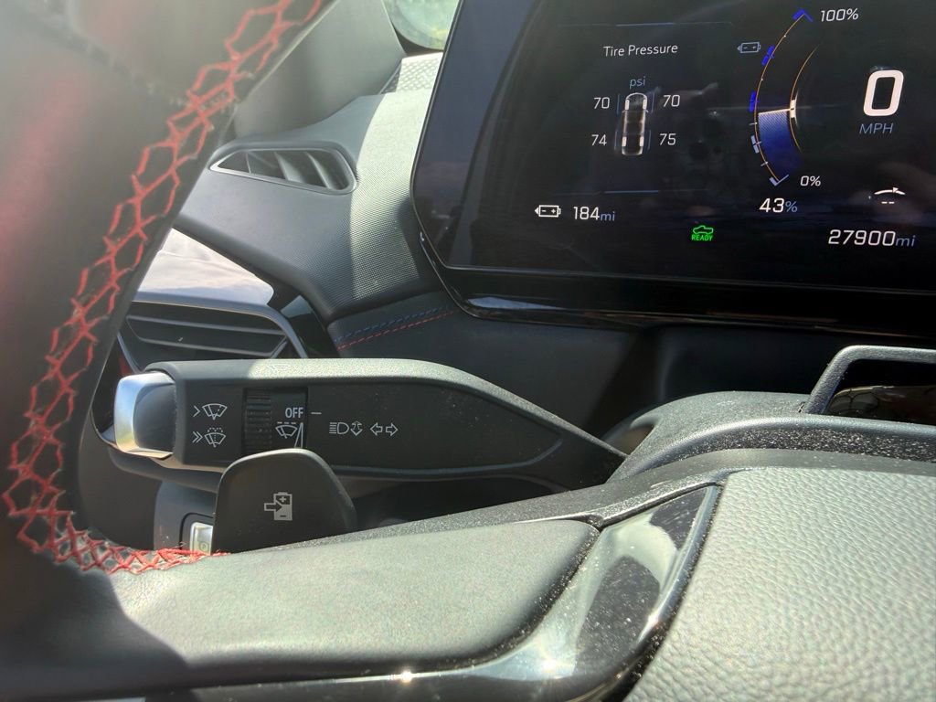 Used 2025 Chevrolet Silverado EV RST image 34