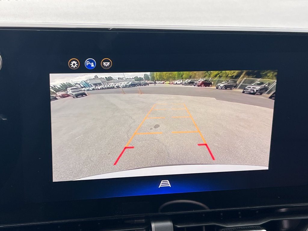 Used 2026 Chevrolet Equinox LT AWD/4WD image 27