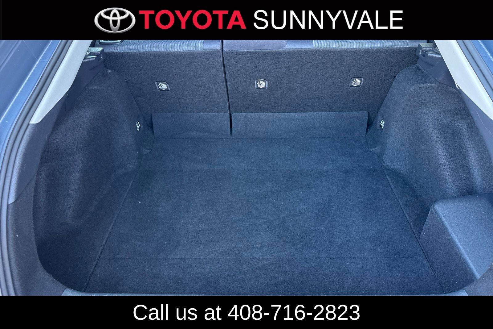 Used 2025 Toyota Prius LE image 19