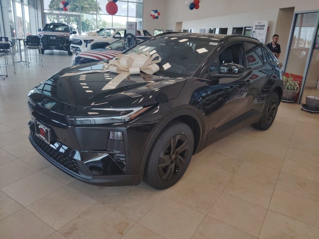 New 2026 Toyota C-HR AWD/4WD image 2