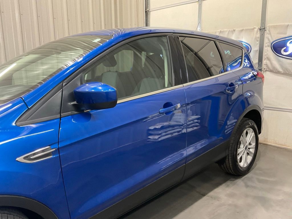 Used 2019 Ford Escape SE image 5