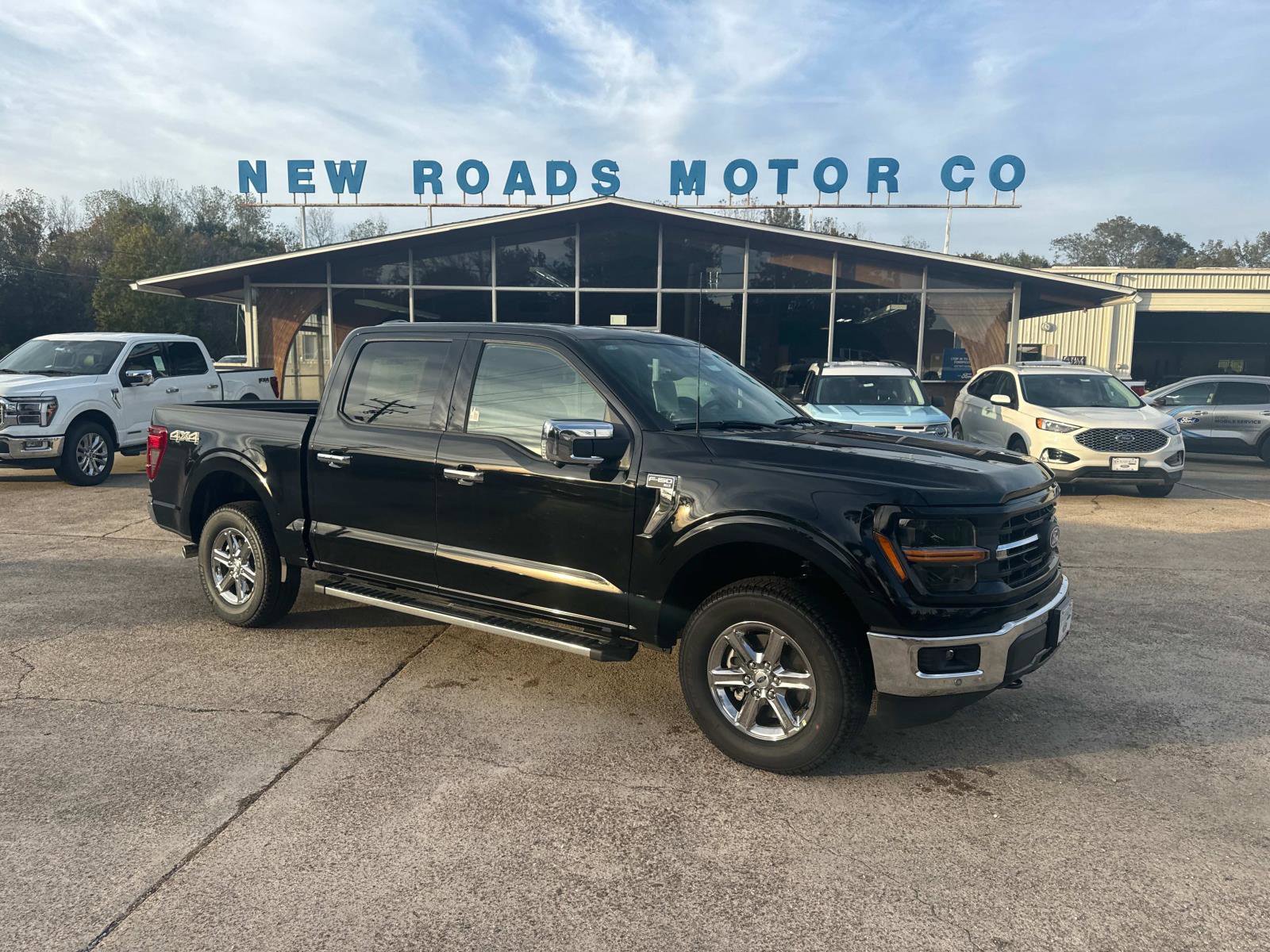 New 2024 Ford F150 XLT w/ Equipment Group 302A MID