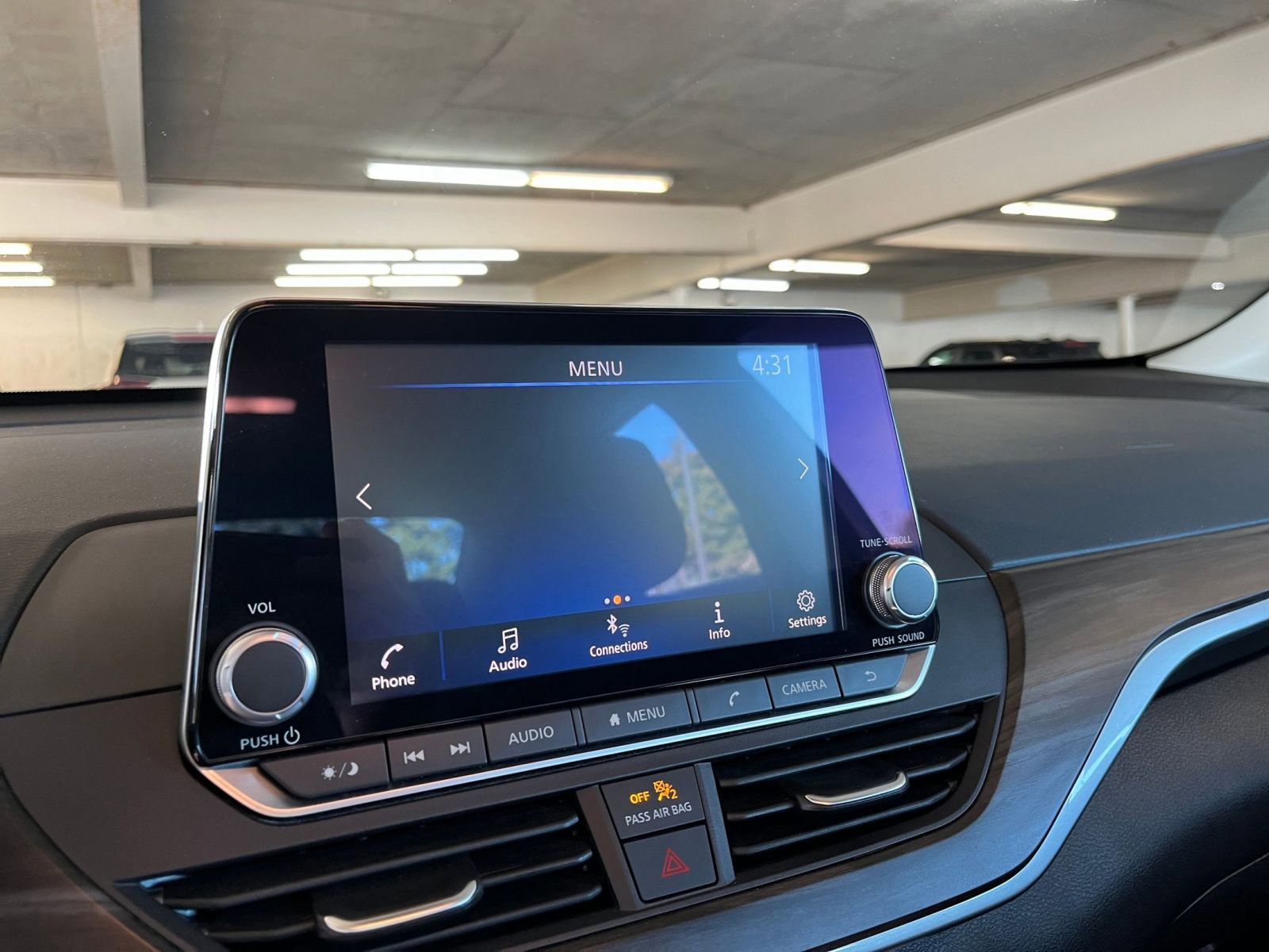 Used 2024 Nissan Altima 2.5 SV image 21