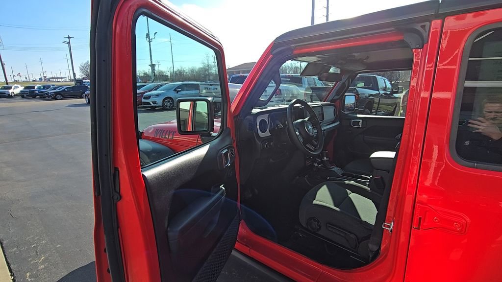 Certified 2025 Jeep Wrangler Willys image 15
