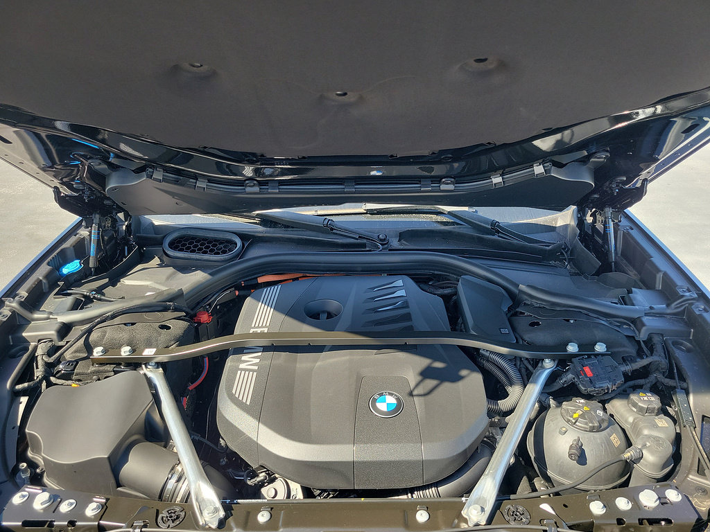 New 2026 BMW 750e xDrive AWD/4WD image 34