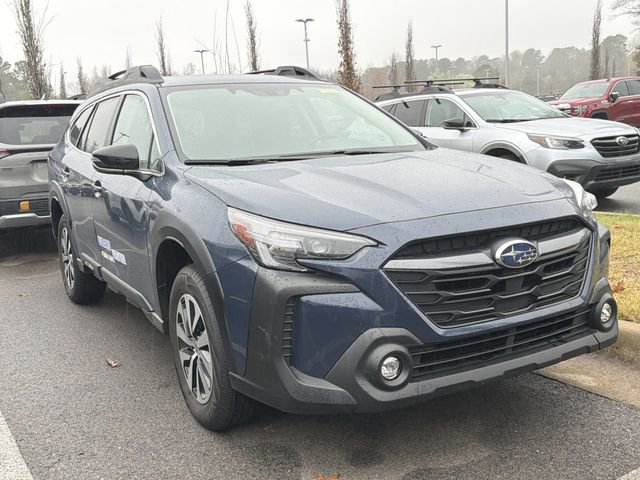 Used 2025 Subaru Outback Premium image 3