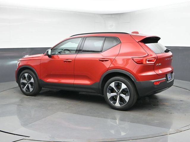 Used 2023 Volvo XC40 B5 Plus w/ Driver Assist Package AWD/4WD image 7