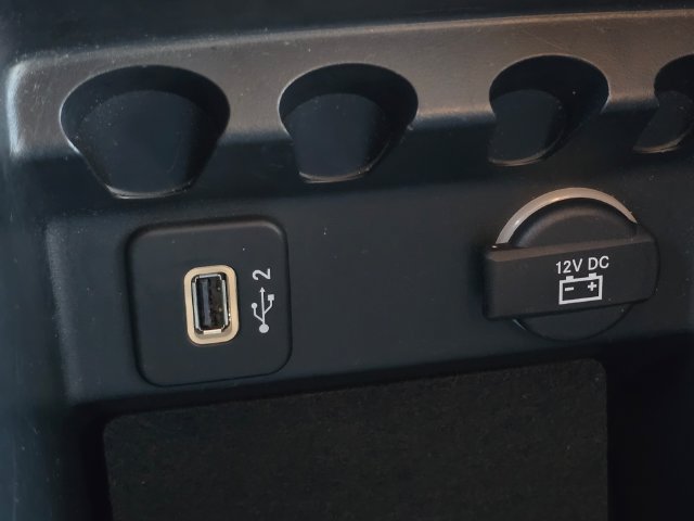 Used 2020 Jeep Cherokee Latitude w/ Cold Weather Group FWD image 23