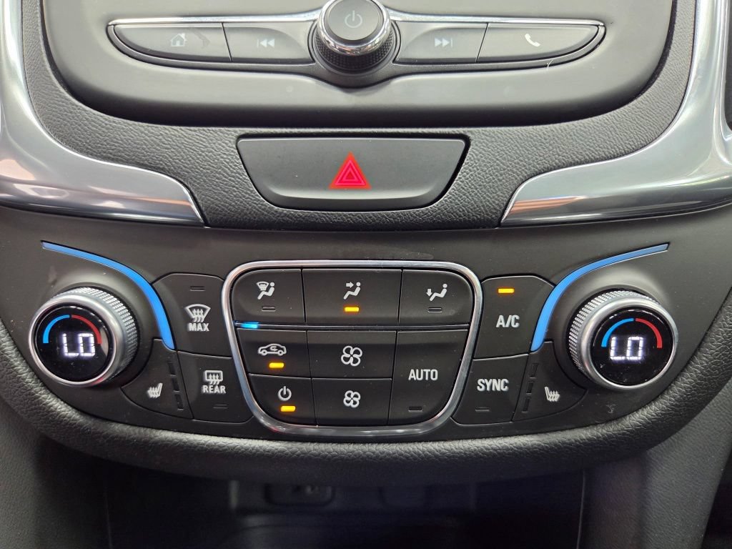 Used 2018 Chevrolet Equinox LT AWD/4WD image 36