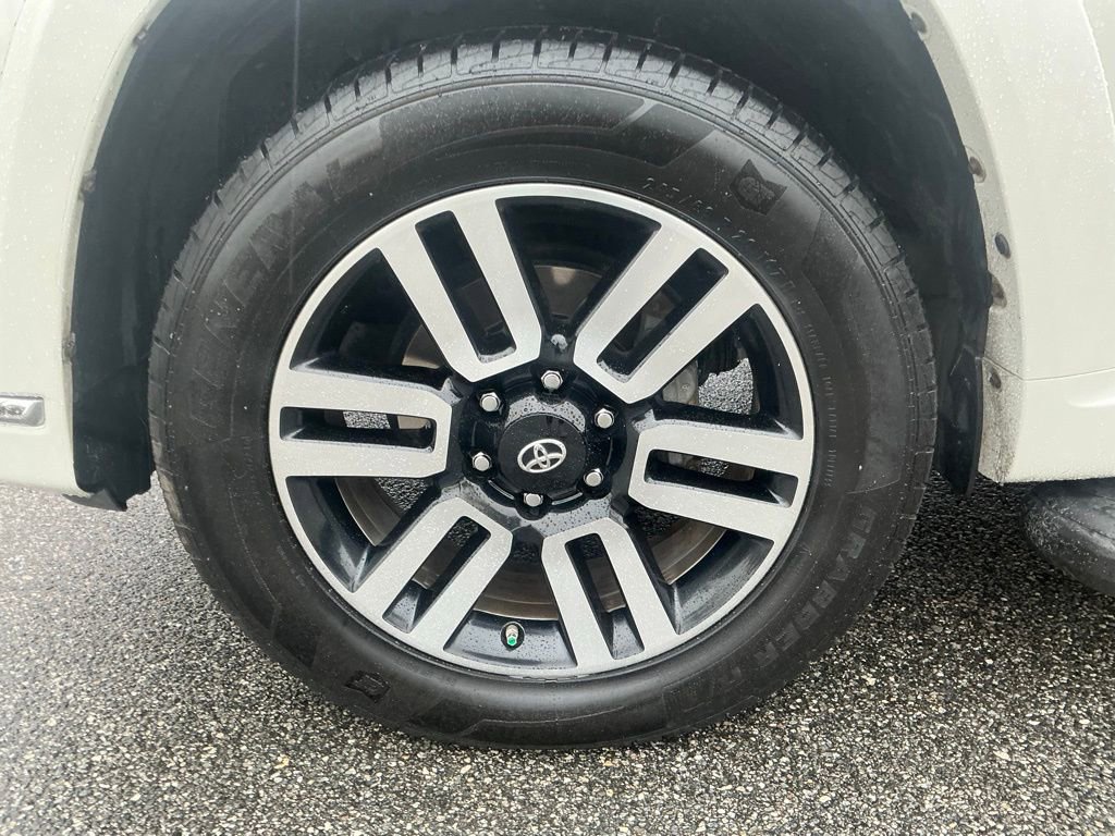 Used 2016 Toyota 4Runner Limited image 27