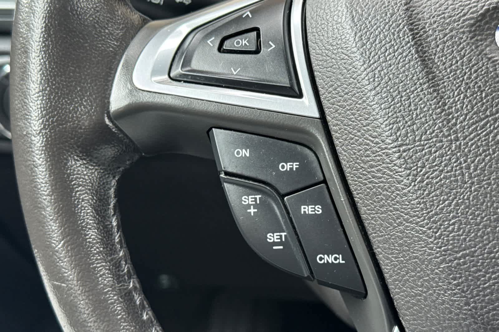 Used 2016 Ford Fusion Energi Titanium w/ Driver Assist Package FWD image 25