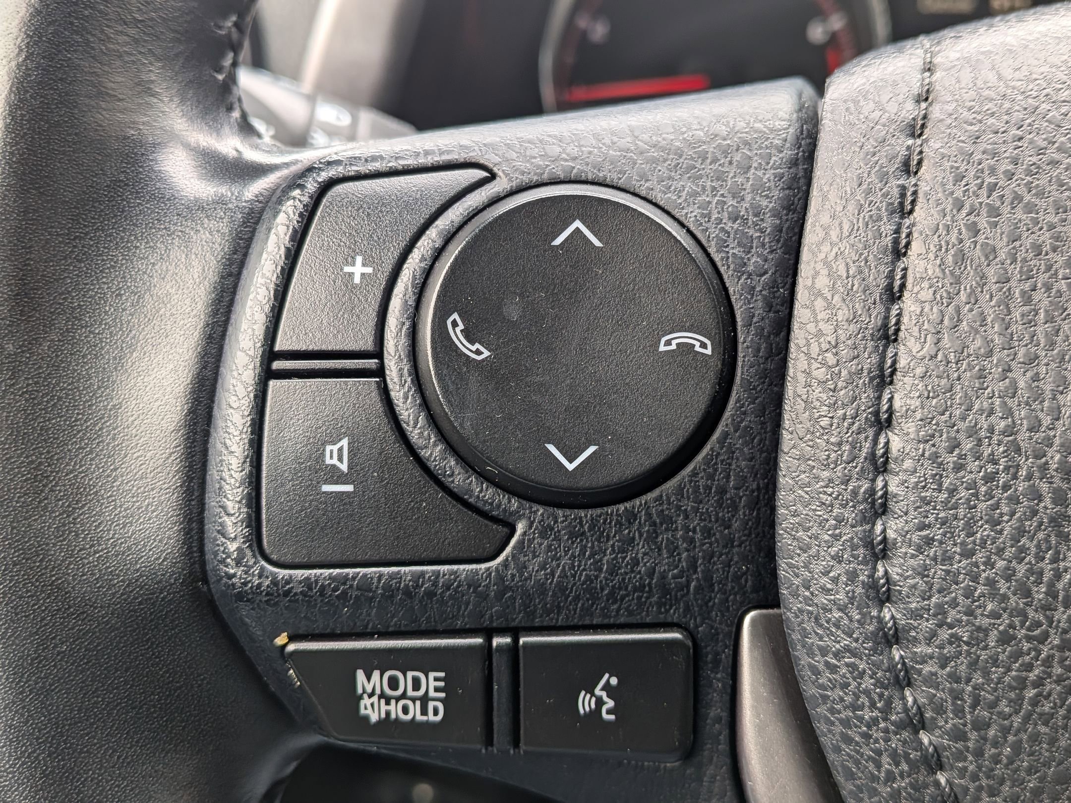 Used 2018 Toyota RAV4 SE w/ Power Extra Value Package image 15