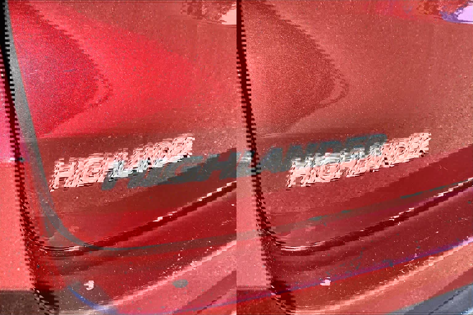 Used 2018 Toyota Highlander XLE image 30