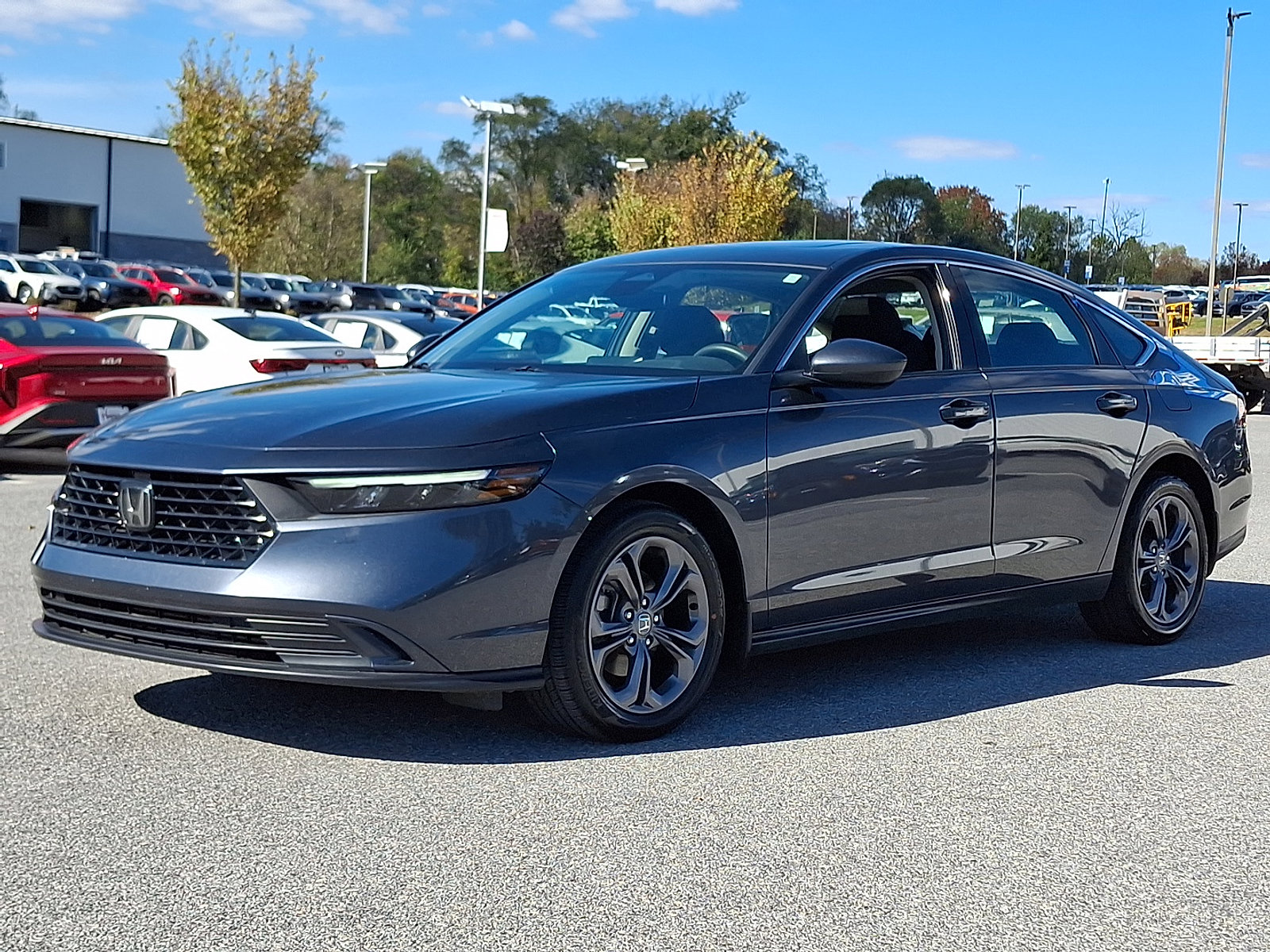 Used 2023 Honda Accord EX image 3