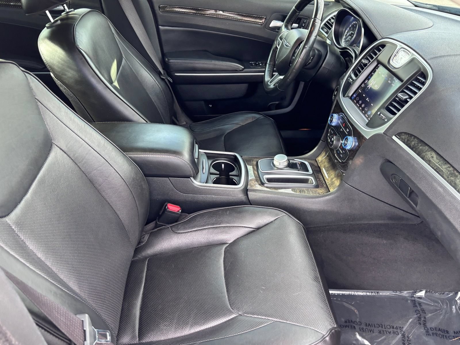 Used 2020 Chrysler 300 Limited RWD image 14