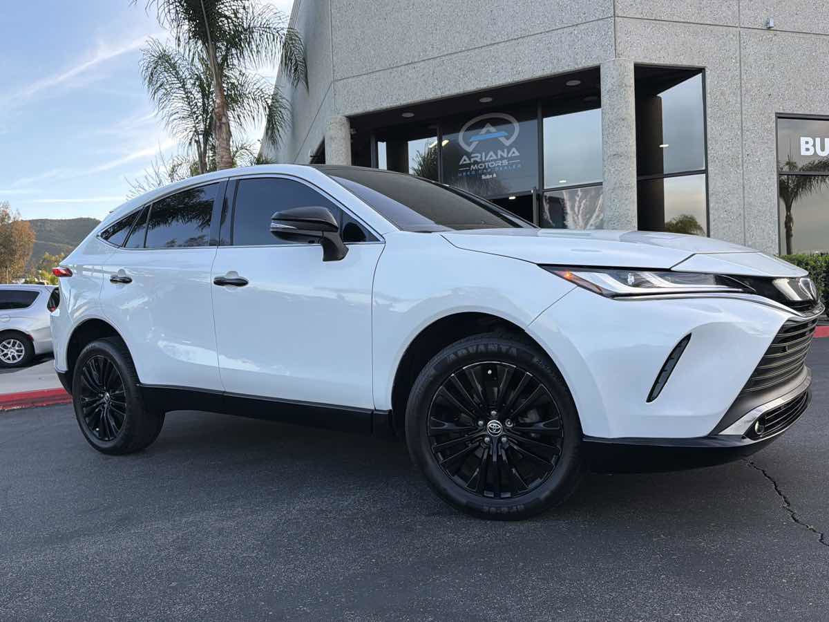 Used 2024 Toyota Venza Nightshade AWD/4WD image 13