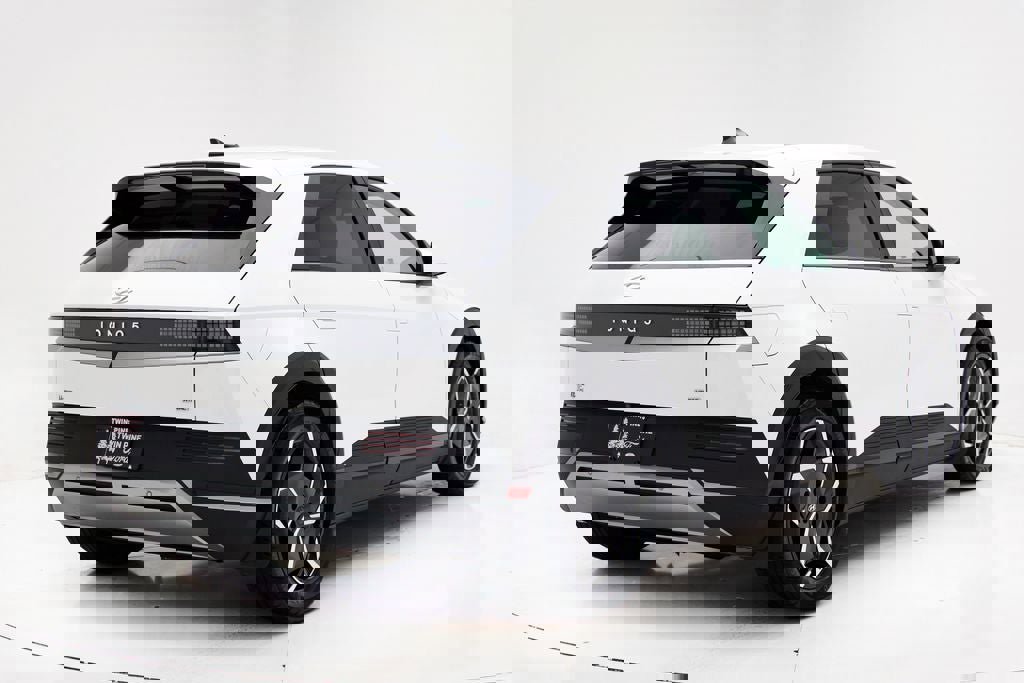 Used 2023 Hyundai Ioniq 5 SEL image 9