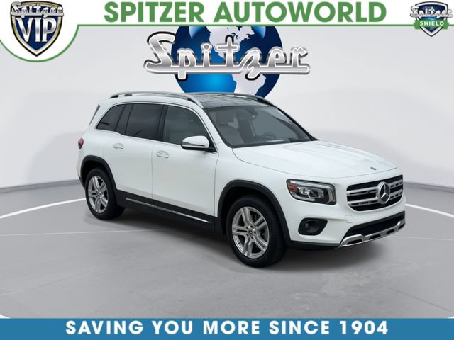 Used 2021 Mercedes-Benz GLB 250 4MATIC w/ Premium Package image 3