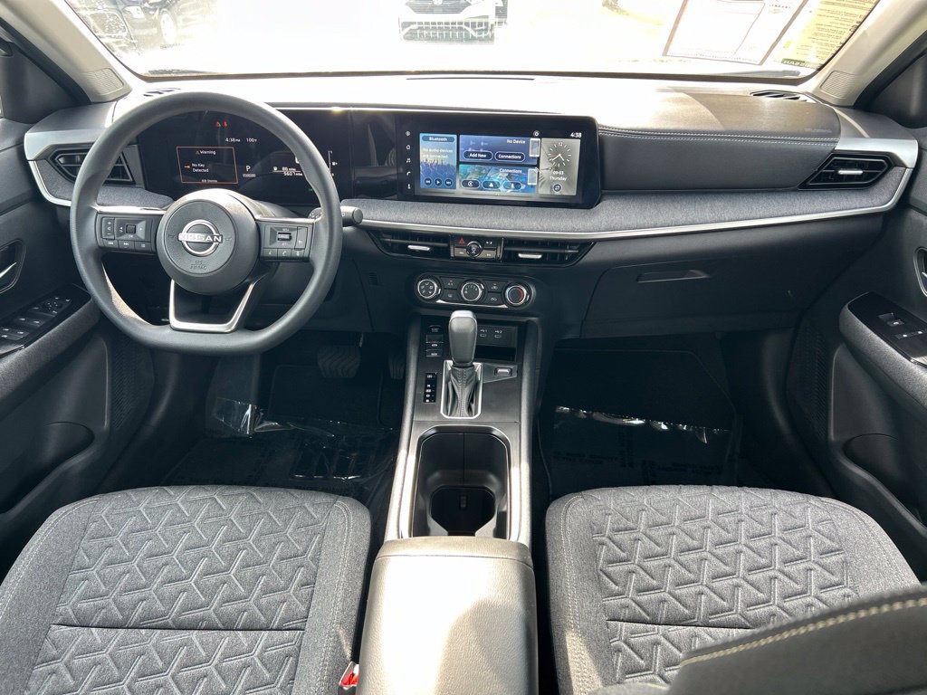 Certified 2025 Nissan Kicks SV FWD image 12