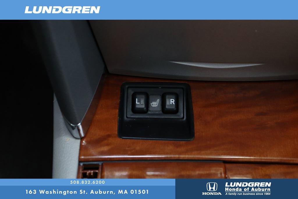 Used 2011 Toyota Camry XLE image 23