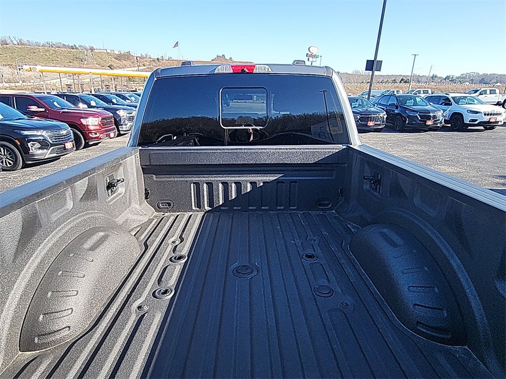 Used 2023 Ford F350 Lariat image 8